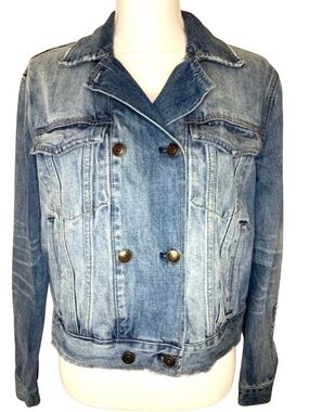 Free People oversized Women Jean Denim Jacket Lightly Distressed  XS to Small